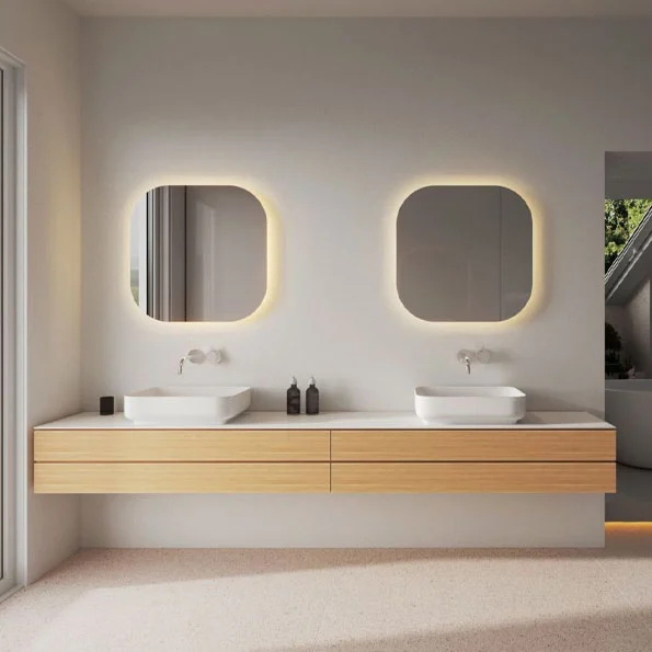 Spiegel mit abgerundeten Ecken Spiegel mit abgerundeten Ecken